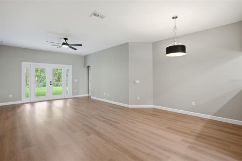 House in Masaryktown, Florida 4 bedrooms, 153.75 sq.m. № 2101041 - photo 24