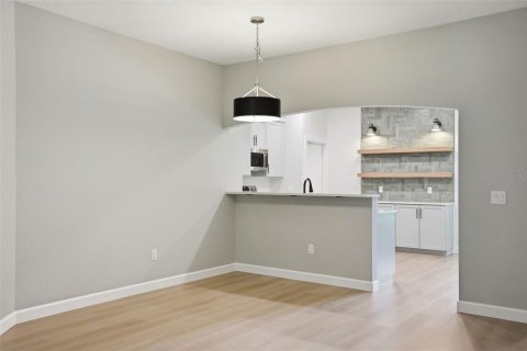 House in Masaryktown, Florida 4 bedrooms, 153.75 sq.m. № 2101041 - photo 23
