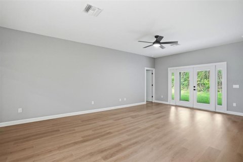 House in Masaryktown, Florida 4 bedrooms, 153.75 sq.m. № 2101041 - photo 25