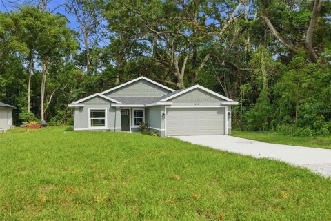 House in Masaryktown, Florida 4 bedrooms, 153.75 sq.m. № 2101041 - photo 3