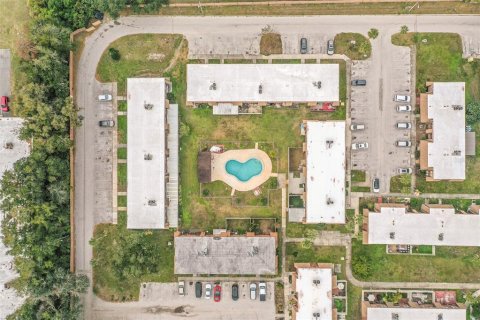 Adosado en venta en Lakeland, Florida, 4 dormitorios, 160.72 m2 № 2095413 - foto 21