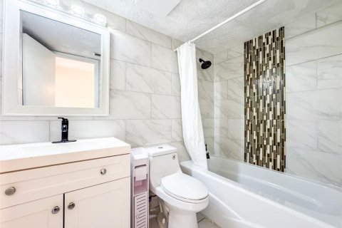 Adosado en venta en Lakeland, Florida, 4 dormitorios, 160.72 m2 № 2095413 - foto 12