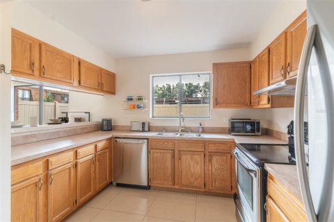 Adosado en venta en Lakeland, Florida, 4 dormitorios, 160.72 m2 № 2095413 - foto 8