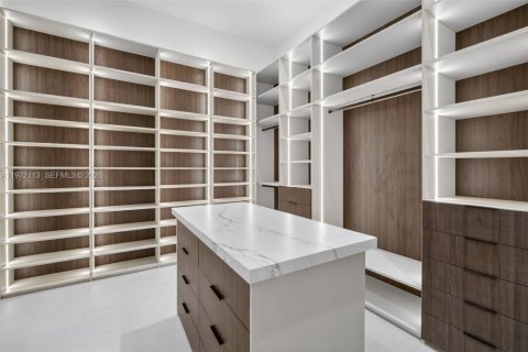 Купить виллу или дом в Майами, Флорида 5 спален, 470.36м2, № 2036420 - фото 26