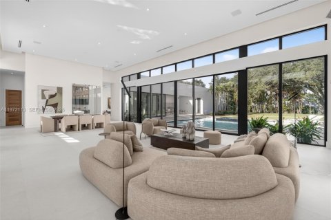 Купить виллу или дом в Майами, Флорида 5 спален, 470.36м2, № 2036420 - фото 5