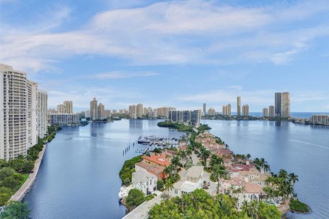Condominio en venta en Aventura, Florida, 2 dormitorios, 196.95 m2 № 1291612 - foto 1