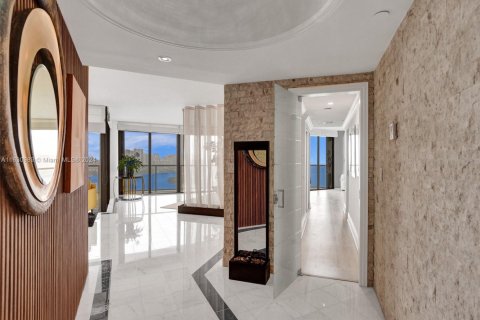 Condominio en venta en Aventura, Florida, 2 dormitorios, 196.95 m2 № 1291612 - foto 18