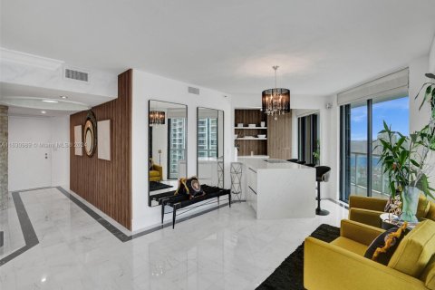 Condominio en venta en Aventura, Florida, 2 dormitorios, 196.95 m2 № 1291612 - foto 17