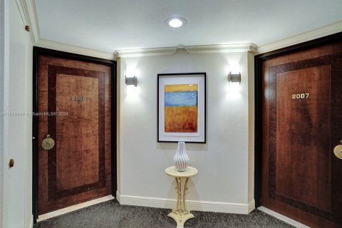 Condominio en venta en Aventura, Florida, 2 dormitorios, 196.95 m2 № 1291612 - foto 4