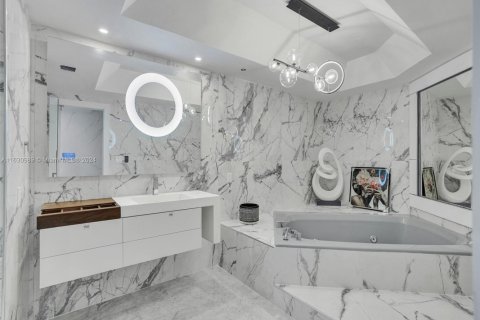 Condominio en venta en Aventura, Florida, 2 dormitorios, 196.95 m2 № 1291612 - foto 24