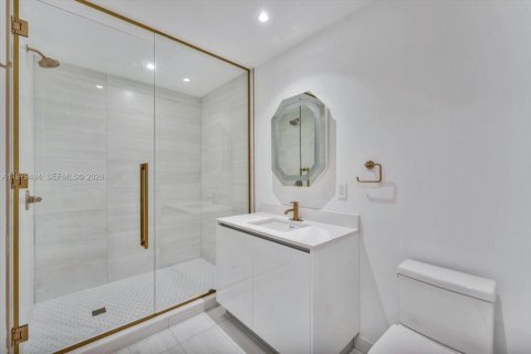 Copropriété à louer à Miami, Floride: 3 chambres, 152.92 m2 № 2046084 - photo 15