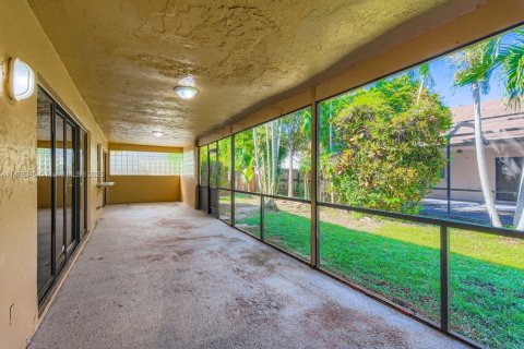 Купить виллу или дом в Лодерхилл, Флорида 4 комнаты, 183.95м2, № 1924405 - фото 26