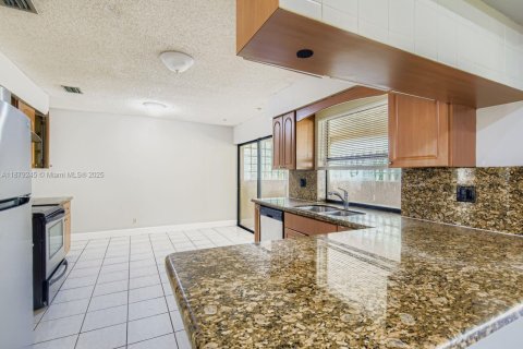 Купить виллу или дом в Лодерхилл, Флорида 4 комнаты, 183.95м2, № 1924405 - фото 11