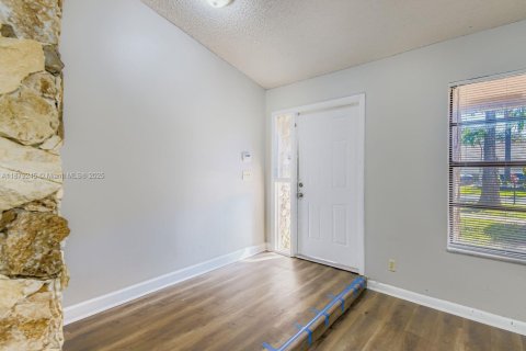 Купить виллу или дом в Лодерхилл, Флорида 4 комнаты, 183.95м2, № 1924405 - фото 5