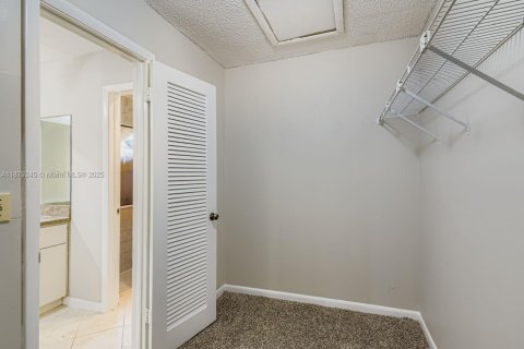 Купить виллу или дом в Лодерхилл, Флорида 4 комнаты, 183.95м2, № 1924405 - фото 20