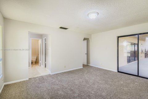 Купить виллу или дом в Лодерхилл, Флорида 4 комнаты, 183.95м2, № 1924405 - фото 16