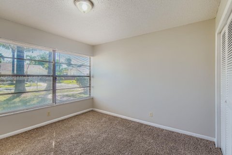 Купить виллу или дом в Лодерхилл, Флорида 4 комнаты, 183.95м2, № 1924405 - фото 21