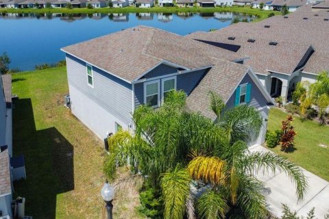 Villa ou maison à vendre à Kissimmee, Floride: 4 chambres, 182.09 m2 № 2147439 - photo 4