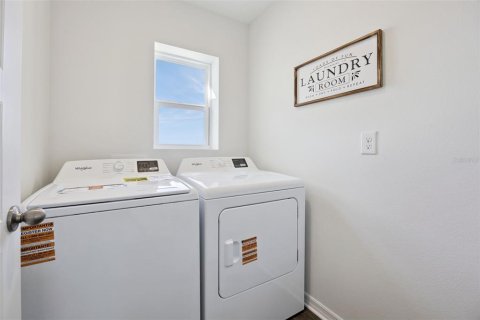 House in Davenport, Florida 3 bedrooms, 139.73 sq.m. № 2220001 - photo 28