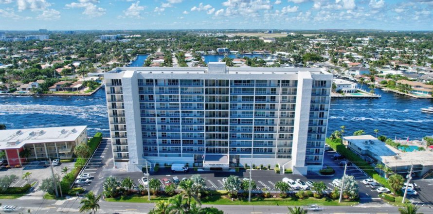 Condo à Pompano Beach, Floride, 2 chambres  № 2181815