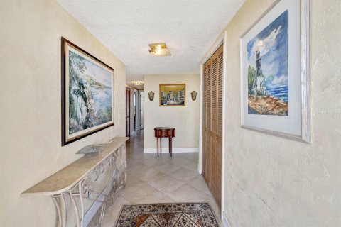 Copropriété à vendre à Pompano Beach, Floride: 2 chambres, 159.33 m2 № 2181815 - photo 10