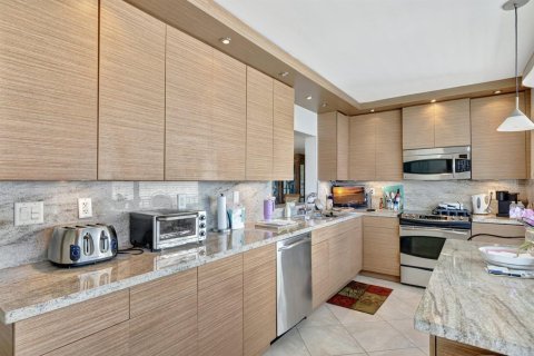 Copropriété à vendre à Pompano Beach, Floride: 2 chambres, 159.33 m2 № 2181815 - photo 25