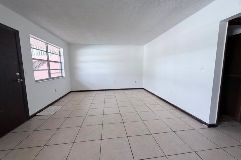 Immobilier commercial à vendre à Miramar, Floride № 2147343 - photo 10