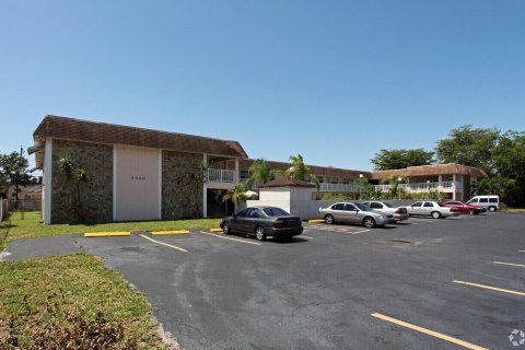 Immobilier commercial à vendre à Miramar, Floride № 2147343 - photo 2