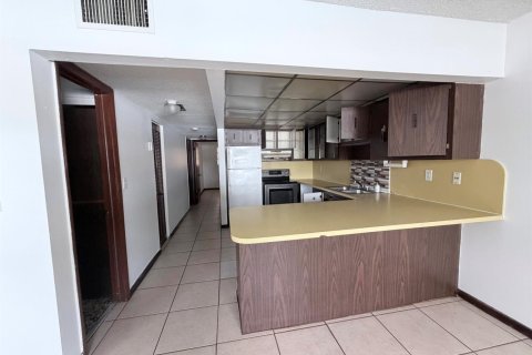 Immobilier commercial à vendre à Miramar, Floride № 2147343 - photo 6