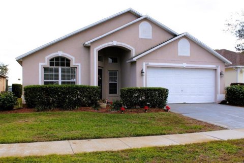 House in Kissimmee, Florida 4 bedrooms, 165.55 sq.m. № 2147876 - photo 7