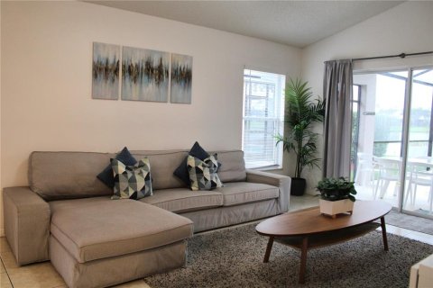 House in Kissimmee, Florida 4 bedrooms, 165.55 sq.m. № 2147876 - photo 16