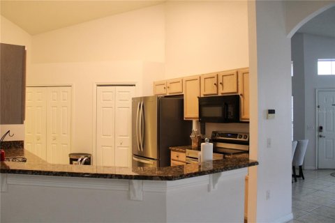 House in Kissimmee, Florida 4 bedrooms, 165.55 sq.m. № 2147876 - photo 19
