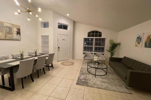 House in Kissimmee, Florida 4 bedrooms, 165.55 sq.m. № 2147876 - photo 11