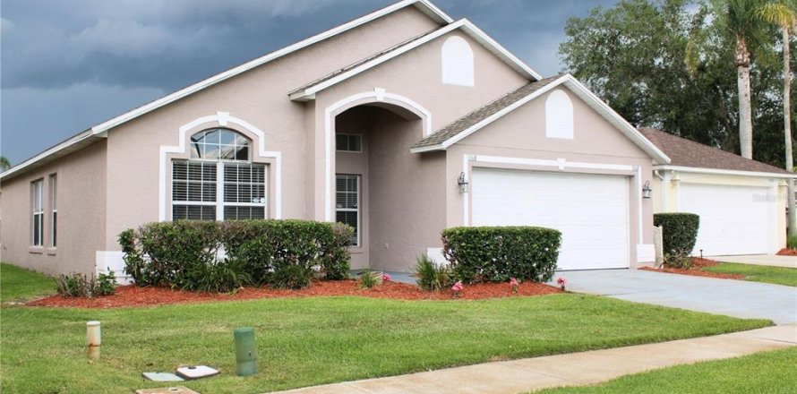 House in Kissimmee, Florida 4 bedrooms, 165.55 sq.m. № 2147876