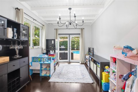 Купить виллу или дом в Корал-Гейблс, Флорида 4 спальни, 161.65м2, № 2005990 - фото 10