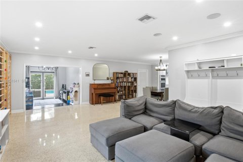 Купить виллу или дом в Корал-Гейблс, Флорида 4 спальни, 161.65м2, № 2005990 - фото 8