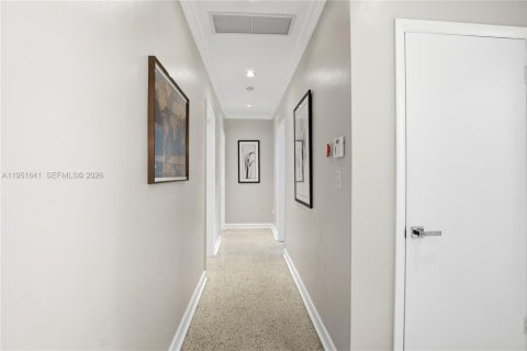 Купить виллу или дом в Корал-Гейблс, Флорида 4 спальни, 161.65м2, № 2005990 - фото 13