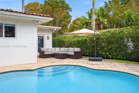 Купить виллу или дом в Корал-Гейблс, Флорида 4 спальни, 161.65м2, № 2005990 - фото 22