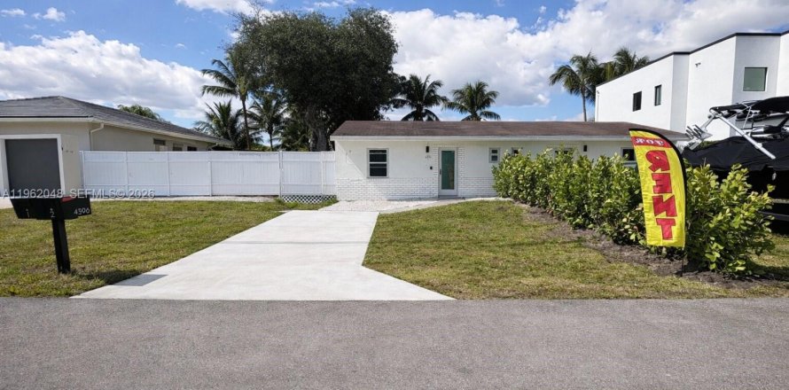 Casa en Dania Beach, Florida 2 dormitorios, 150.13 m2 № 2024802