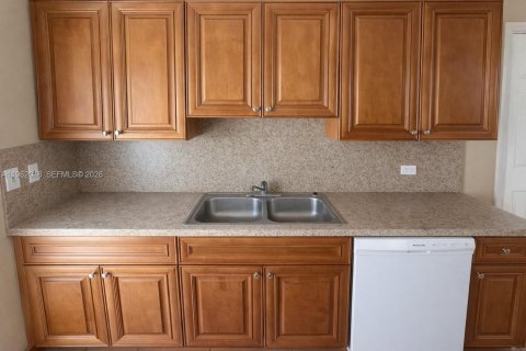 Casa en alquiler en Dania Beach, Florida, 2 dormitorios, 150.13 m2 № 2024802 - foto 6