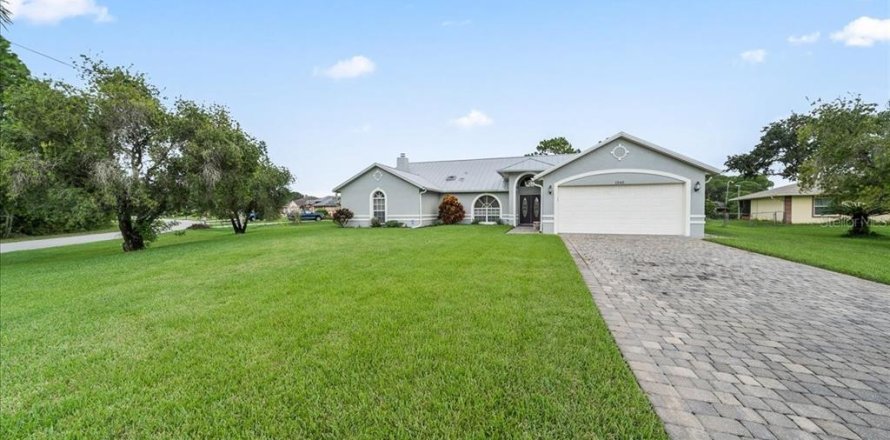 Villa ou maison à Palm Bay, Floride 3 chambres, 235.14 m2 № 2142011