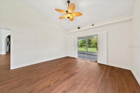 Villa ou maison à vendre à Palm Bay, Floride: 3 chambres, 235.14 m2 № 2142011 - photo 19