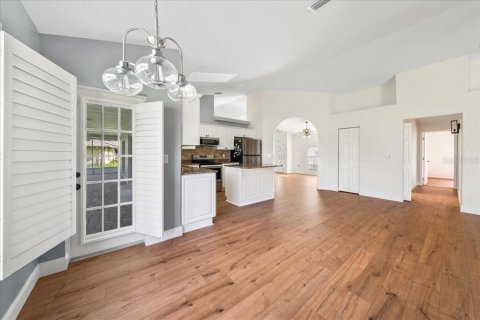 Villa ou maison à vendre à Palm Bay, Floride: 3 chambres, 235.14 m2 № 2142011 - photo 12
