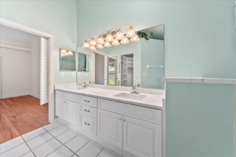 Villa ou maison à vendre à Palm Bay, Floride: 3 chambres, 235.14 m2 № 2142011 - photo 25