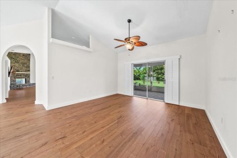 Villa ou maison à vendre à Palm Bay, Floride: 3 chambres, 235.14 m2 № 2142011 - photo 7