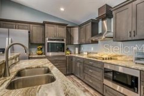 House in Auburndale, Florida 3 bedrooms, 150.13 sq.m. № 1808135 - photo 15