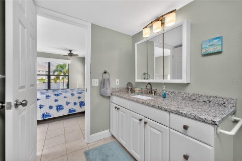 Condo in Punta Gorda, Florida, 2 bedrooms № 2105806 - photo 20