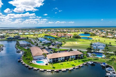 Condo in Punta Gorda, Florida, 2 bedrooms № 2105806