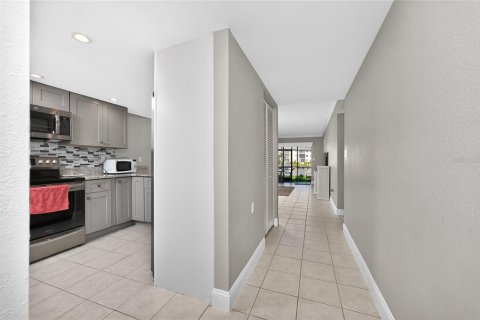 Condo in Punta Gorda, Florida, 2 bedrooms № 2105806 - photo 13