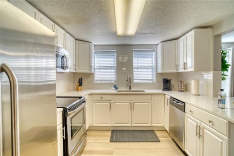 Casa en venta en Clearwater, Florida, 3 dormitorios, 136.75 m2 № 1911408 - foto 13